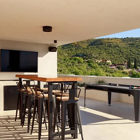 Lapis, Hvar Island * Selca kod Starog Grada