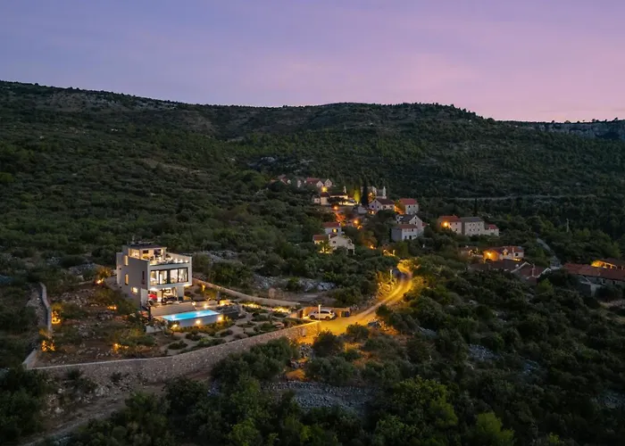 Lapis, Hvar Island Selca kod Starog Grada